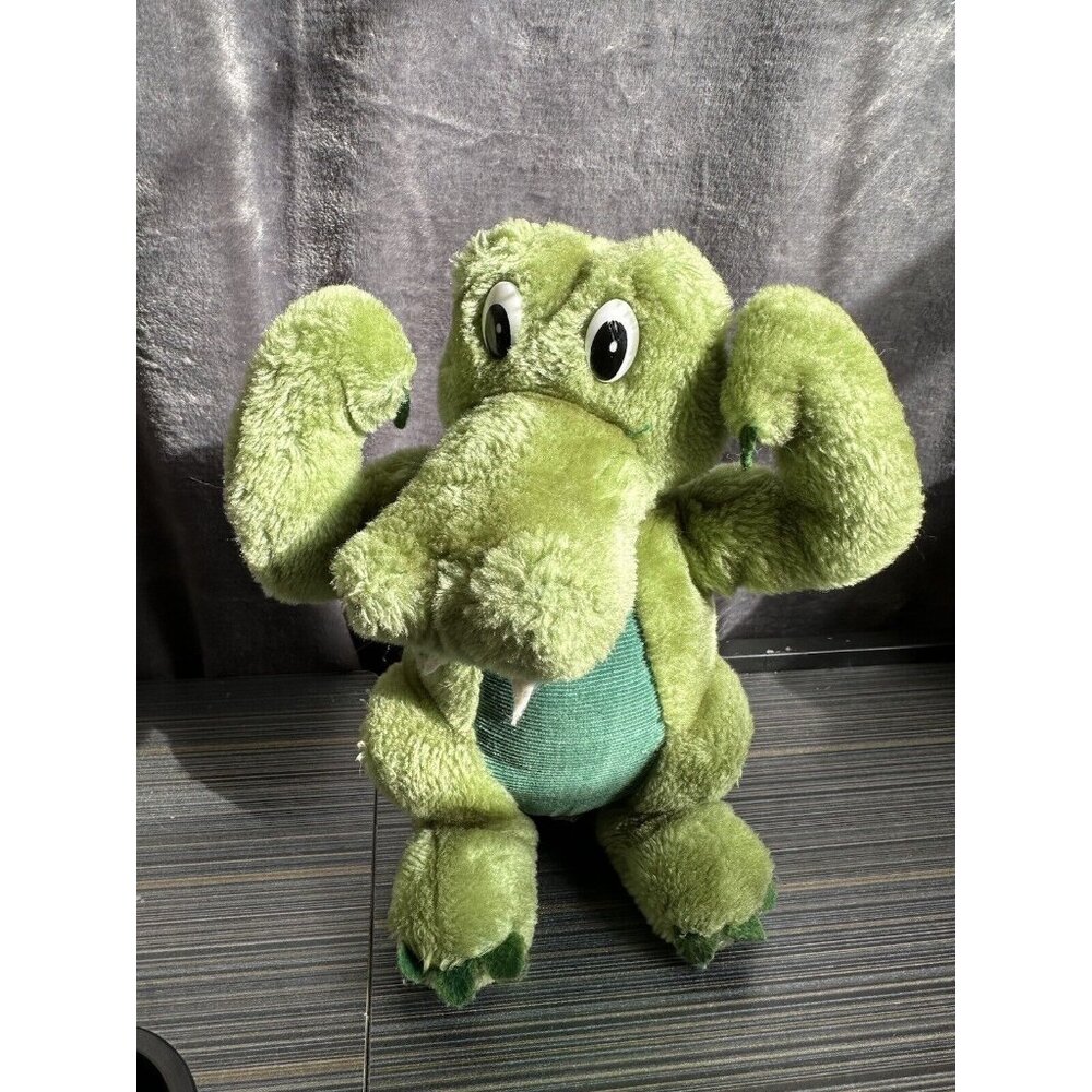 Dakin Muscles Alligator Crocodile‎ Plush 10” Vintage Plush Stuffed Animal READ